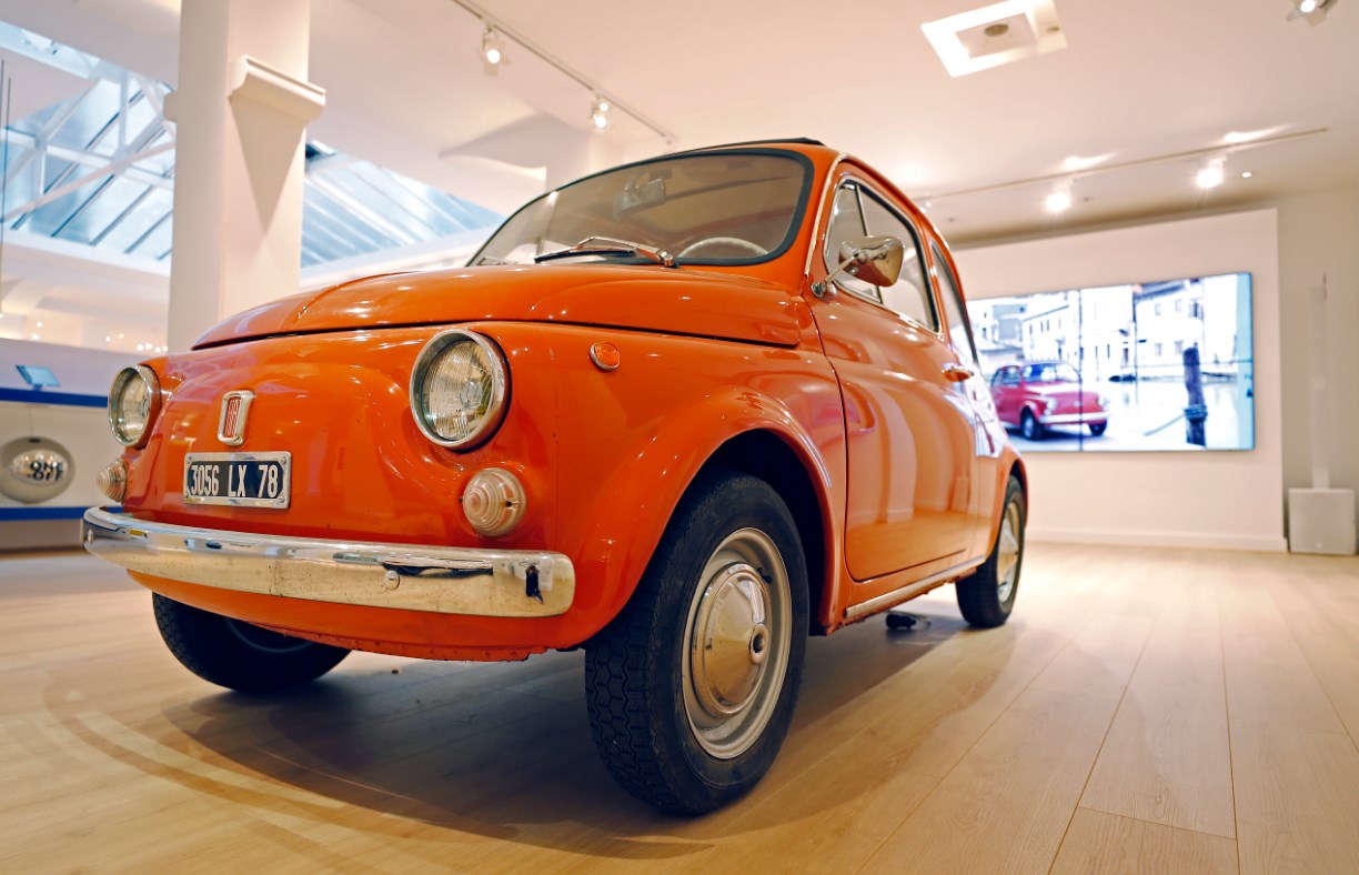 Les Fiat 500 du club avec la nouvelle 500 électrique